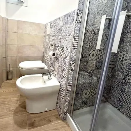 Casa Donnaregina Apartment Naples