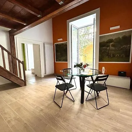 Casa Donnaregina
