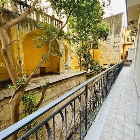 Casa Donnaregina Apartment Naples